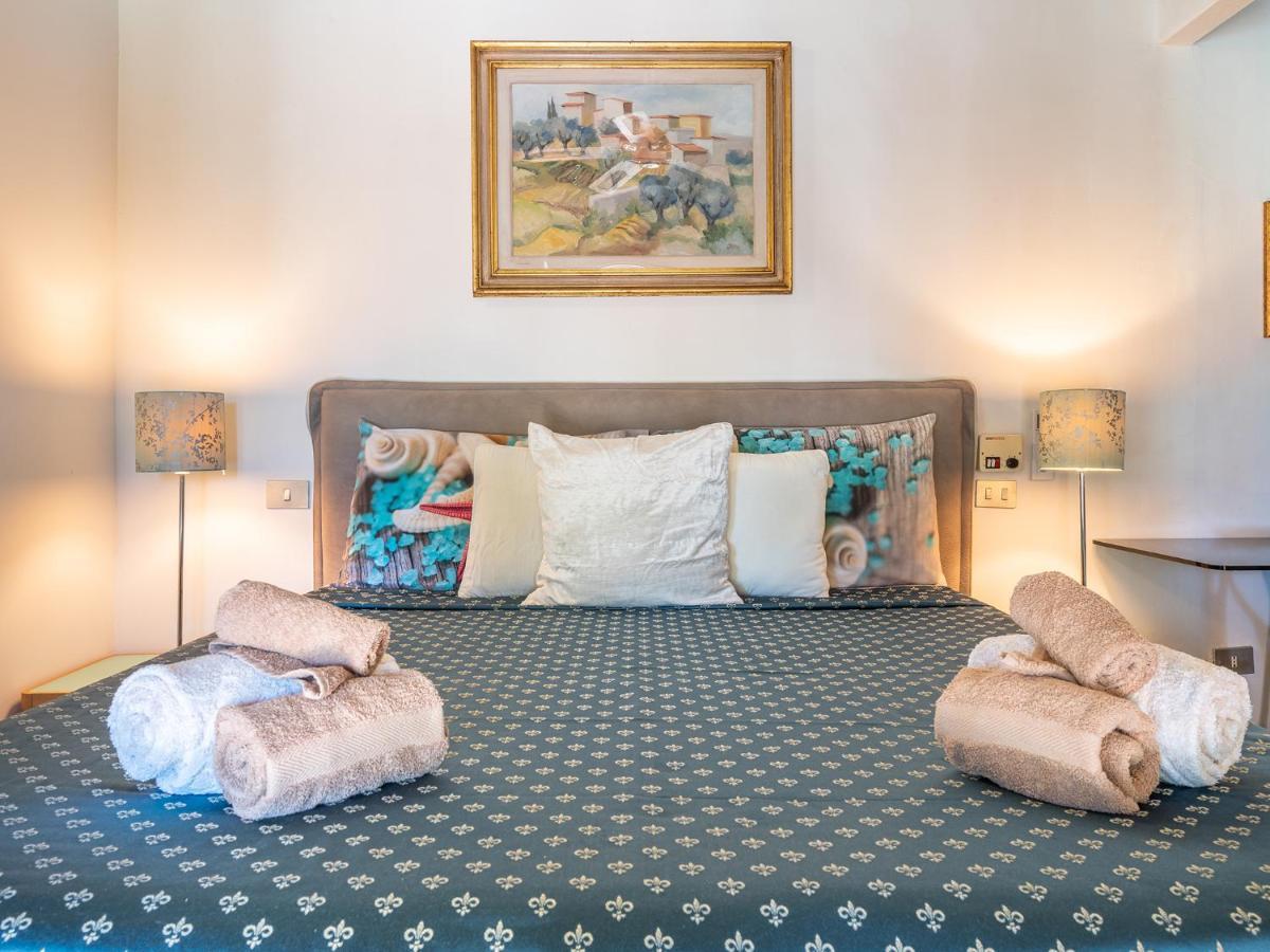 Guest House Villa Verde - Short Term Room Rentals Torre delle Stelle Exterior photo